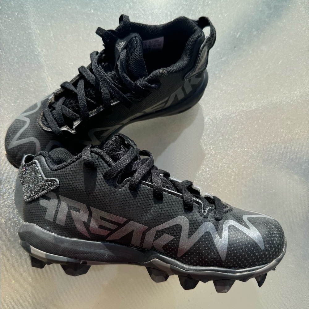 adidas Kids Black Cleats - Picture 5 of 6